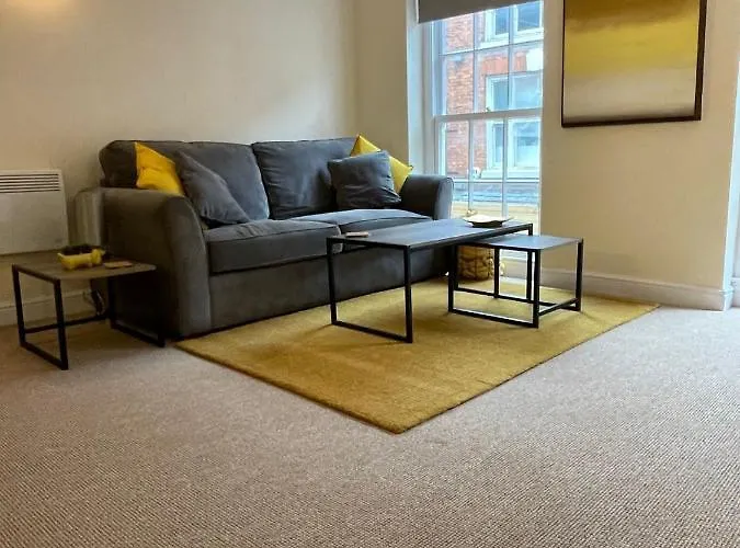 Flat 1 Chestergate